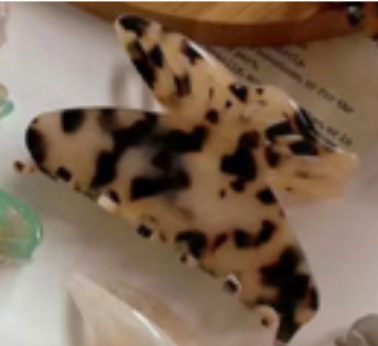 Large Butterfly Claw Clip - Light Tortoise
